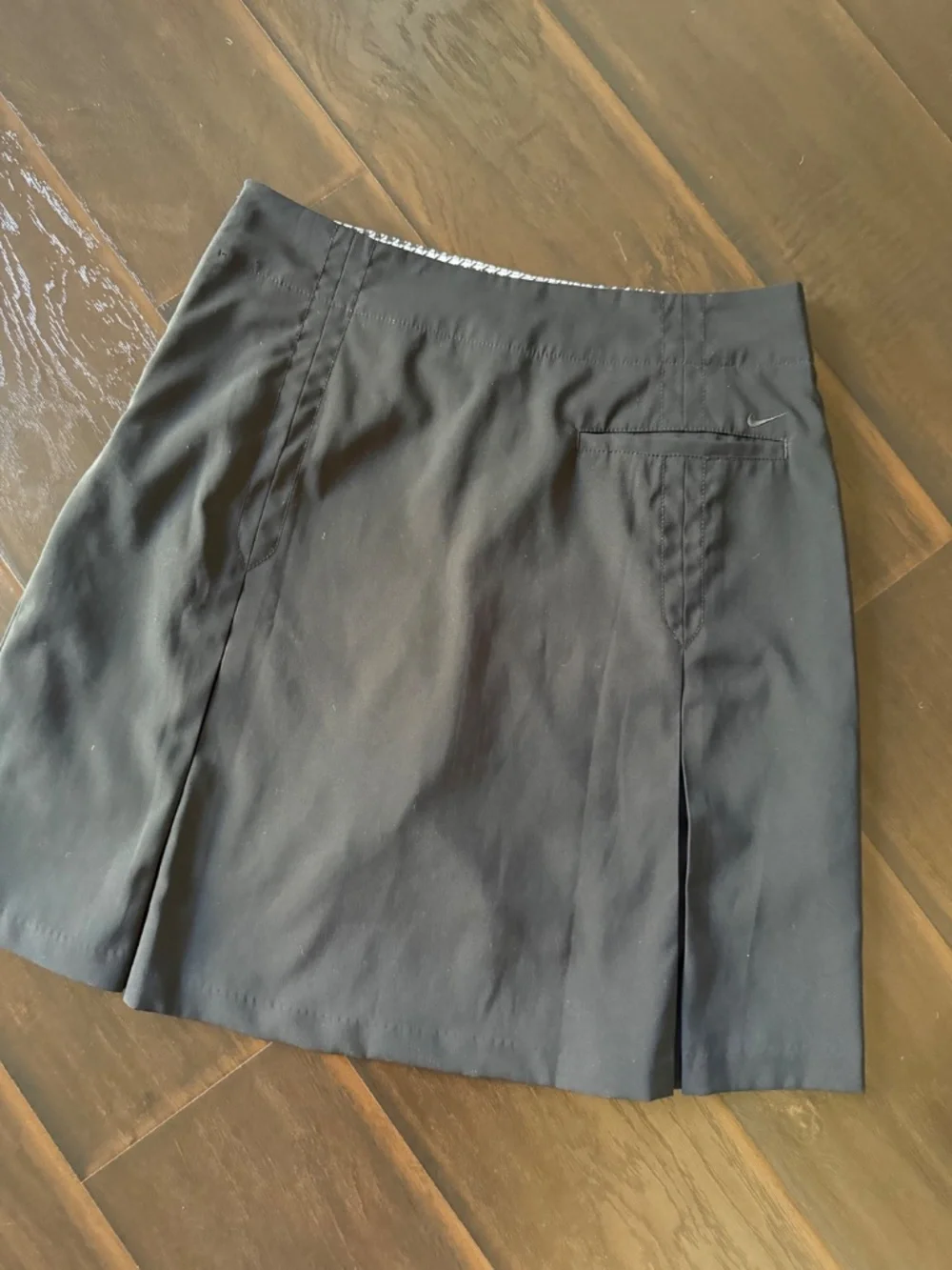 Nike solid black